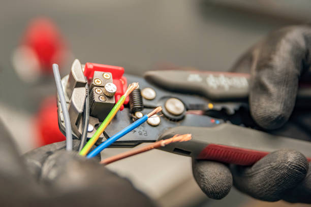 Best Electrician Near Me  in Clive, IA