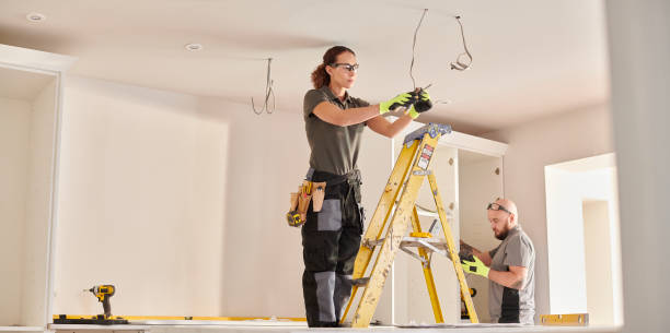 Best Affordable Emergency Electrician  in Clive, IA