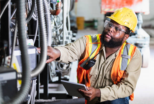Best Circuit Breaker Repair  in Clive, IA